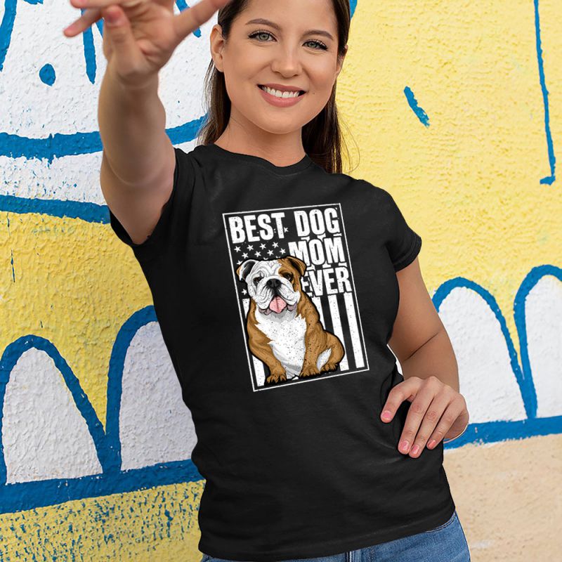 Best Dog Mom Ever Bulldog USA Flag Women's T-Shirt